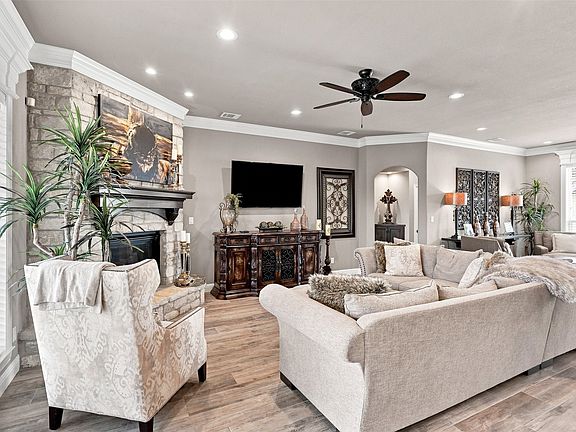 4th image of 1601 Malibu Bay Ct