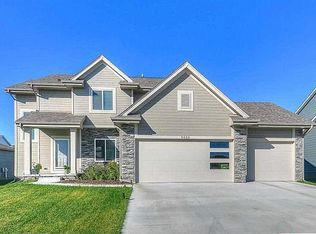 5026 N 209th St, Elkhorn, NE 68022