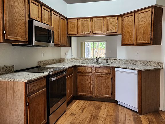 4th image of 1250 Salt Clay Ct