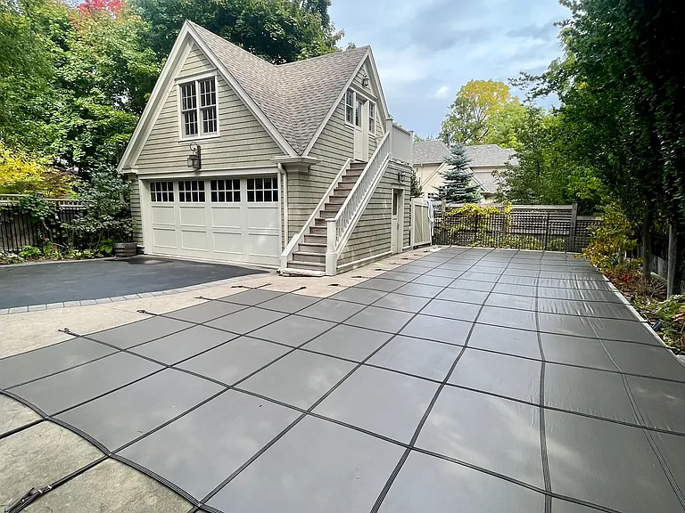 33 Howard Ave — Photo 31