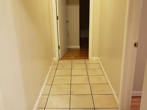 3rd image of 2319 College Ave APT C