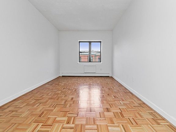 5th image of 71 E 118th St