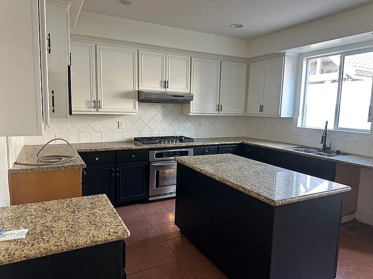 10621 Aqueduct Ave — Photo 5