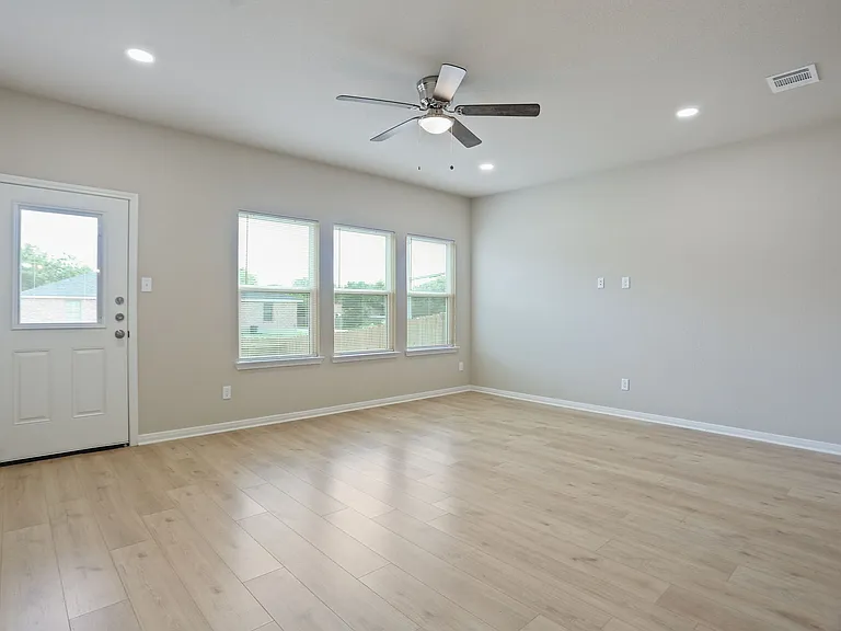 7103 Georgeann Dr #4 — Photo 4