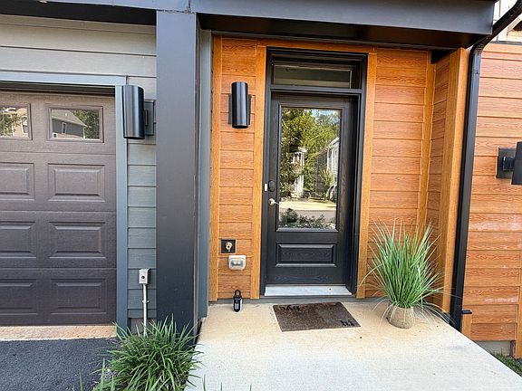 3rd image of 3155 Horizon Rd