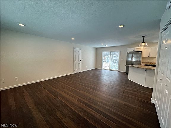 5th image of 32 Maranatha Dr