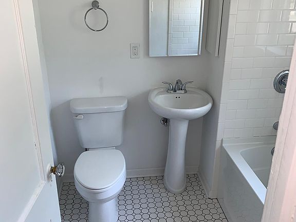 5th image of 706 N 50th St APT 7