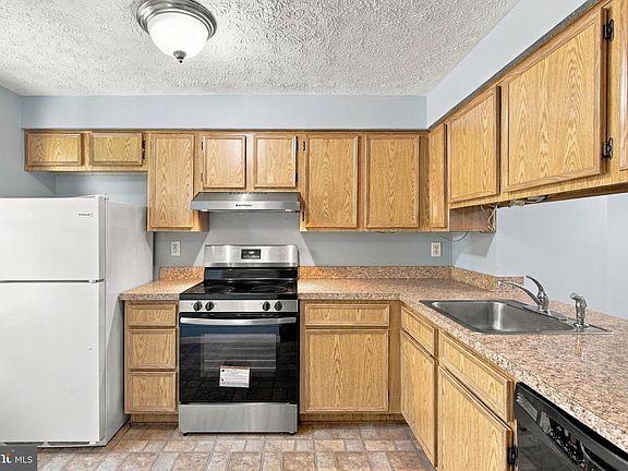 3rd image of 8304 Windfall Rd