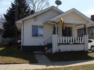 827 Ossington Ave, Flint, MI 48507