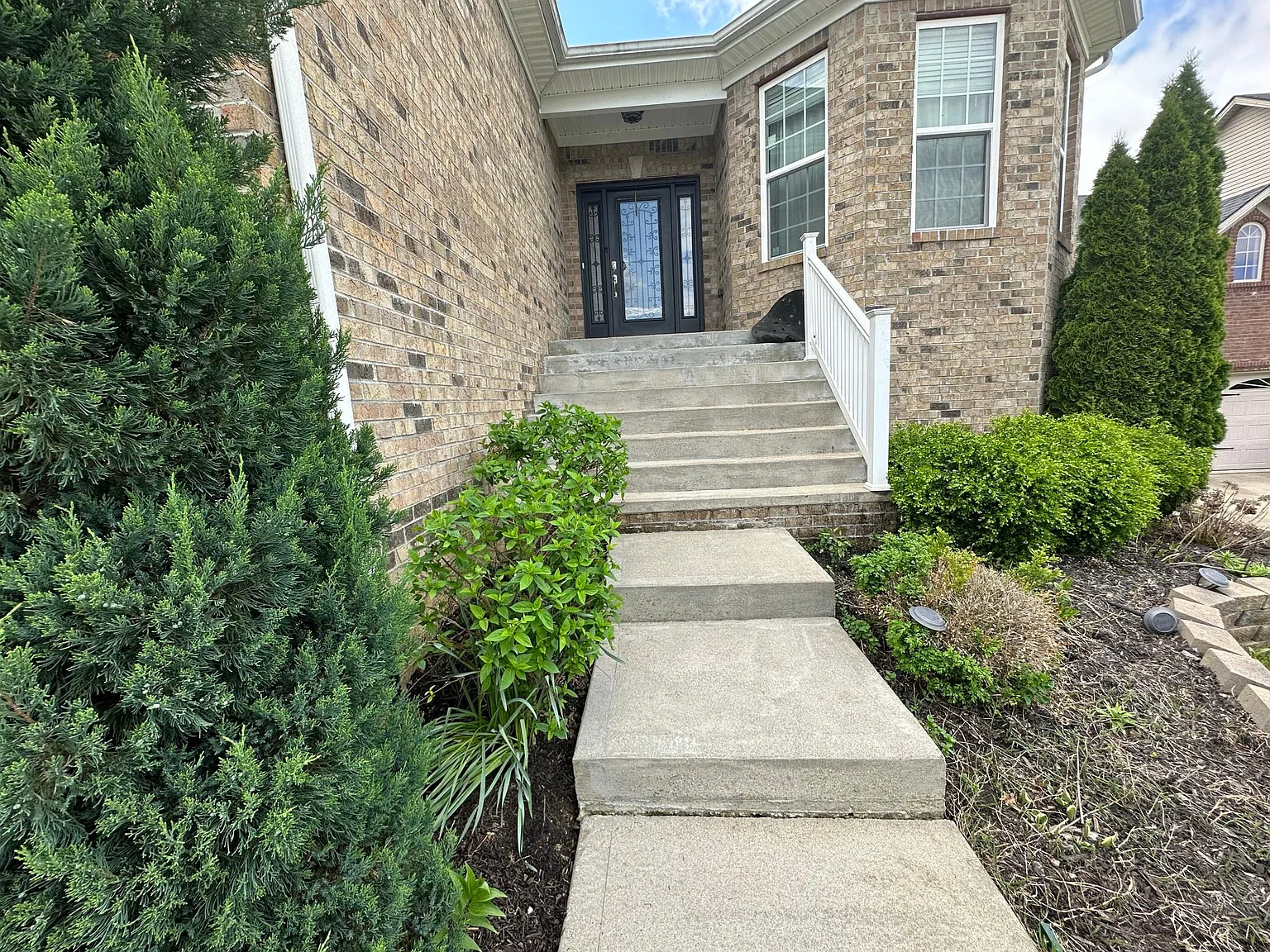 3 bed, 1778 sqft, $2,500 — Photo 2