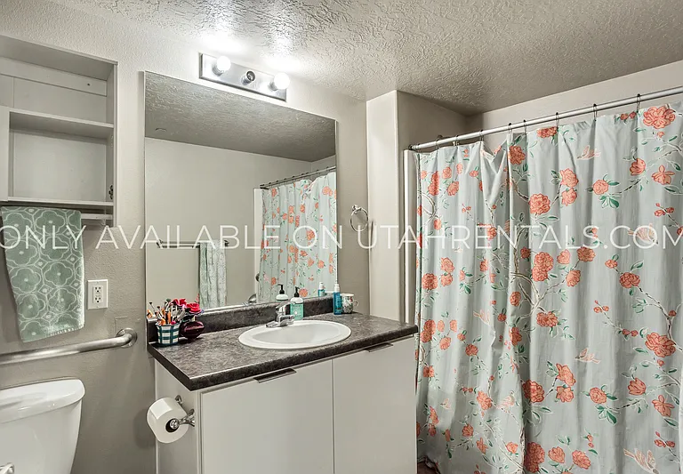 843 E 620 N #L3-2 — Photo 9