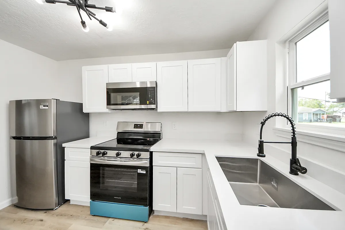 Building Photo - 7301 Sherman St #1