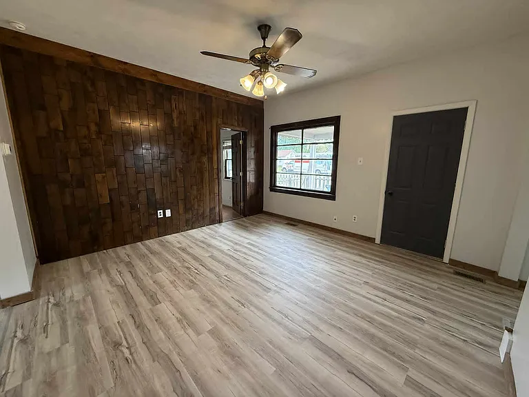 2202 D Ave — Photo 5