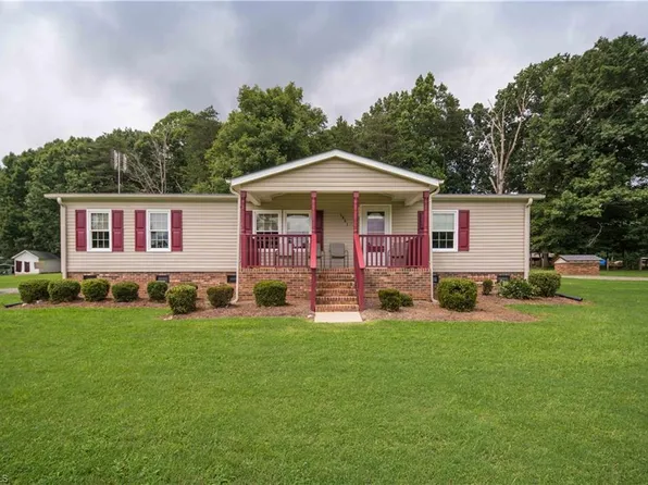 5661 Dewitt Farm Rd, Belews Creek, NC 27009