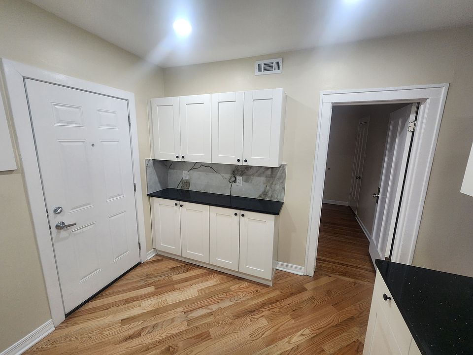 1st image of 4851 N Kedvale Ave #1