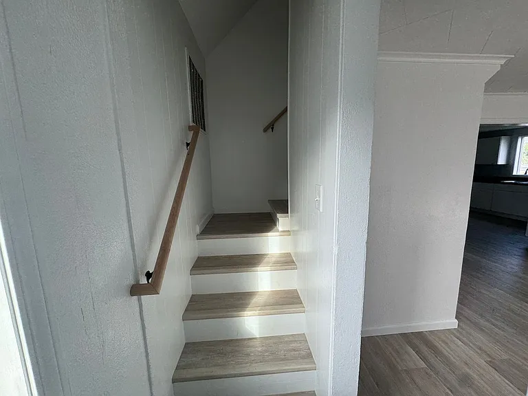 127 NE Benton St — Photo 18