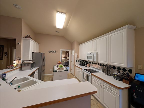 5th image of 4321 Brinker Ct