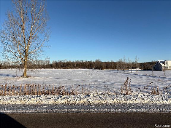 4th image of 32 Mile Rd