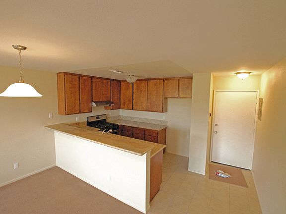 Granite Kitchen with Bar