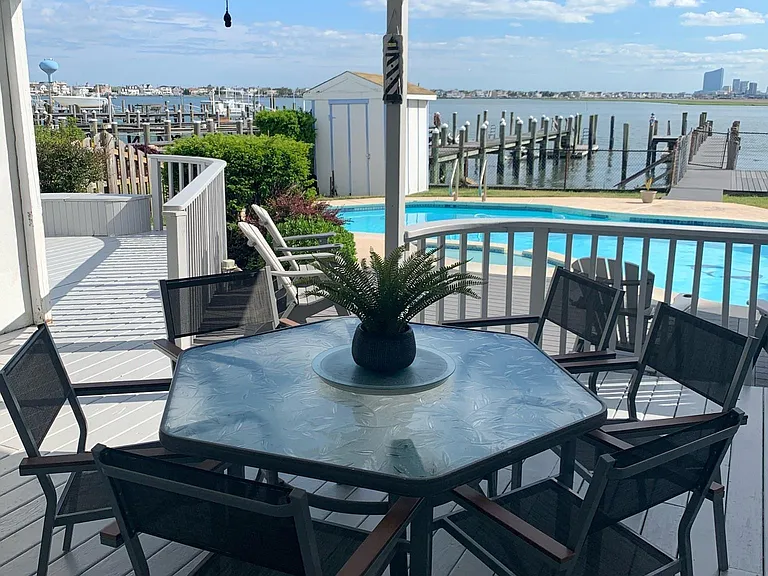 540 W Shore Dr — Photo 17