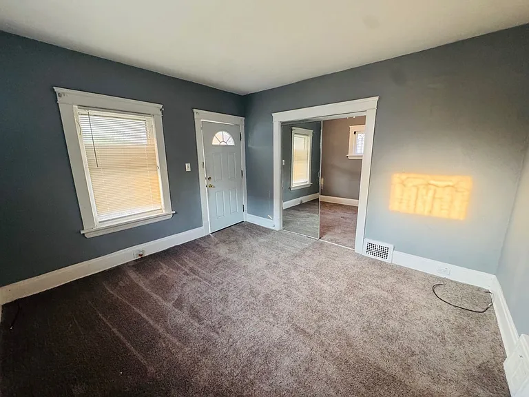 10004 Mt Auburn Ave — Photo 53