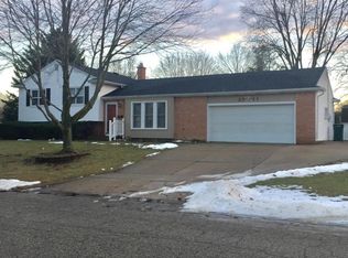 3311 Colchester Rd, Lansing, MI 48906