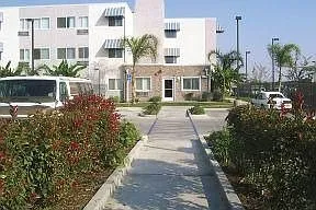 Building Photo 3