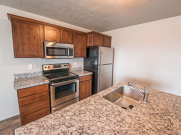 5th image of 14407 S Ashburn Way