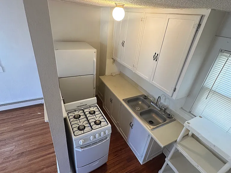 234 Santa Fe Ave #6 — Photo 6