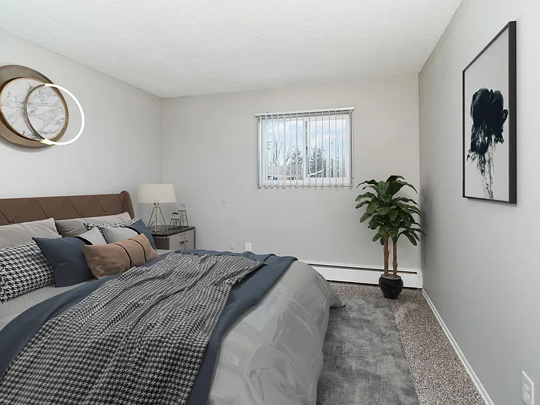 The Heights Apartments — Photo 12