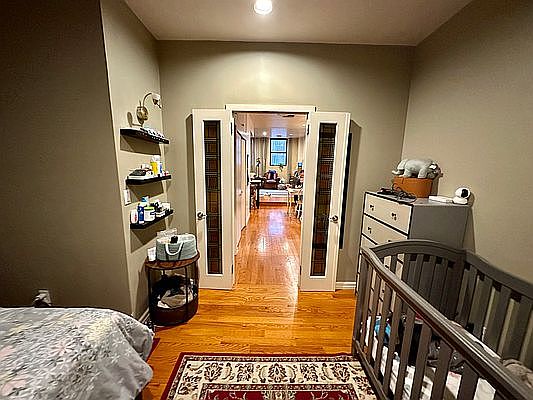 5th image of 253 W 73rd St APT 1E
