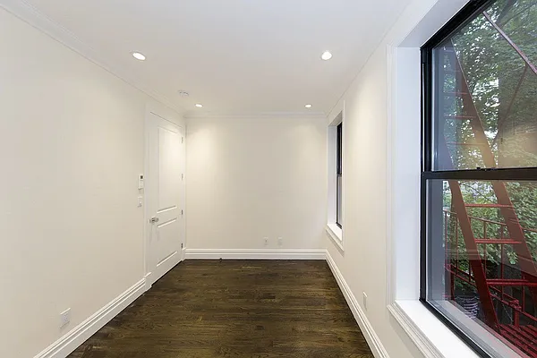 Rented by Voro New York | media 23