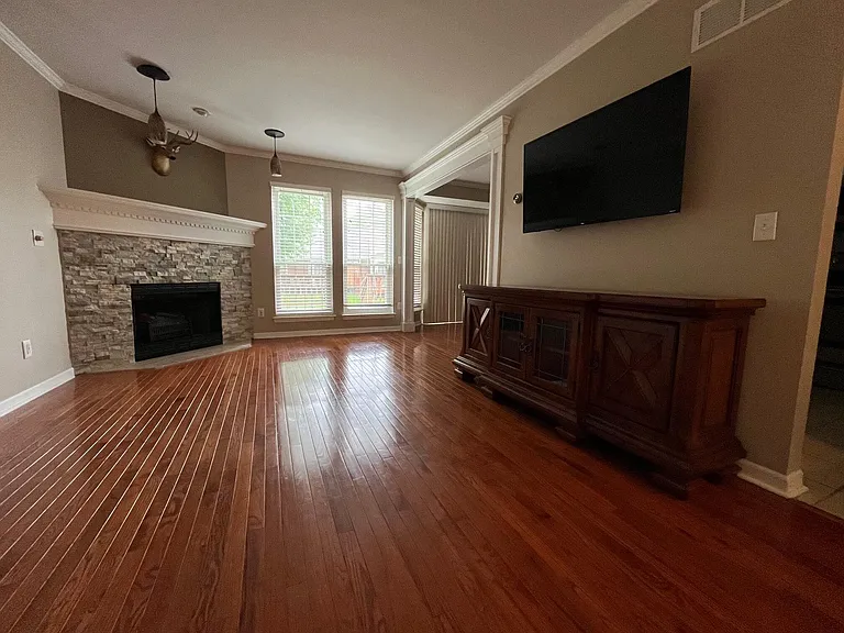 1734 Christopher Dr — Photo 4