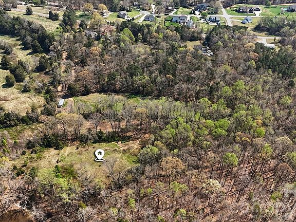 5th image of 252 Teeter Rd