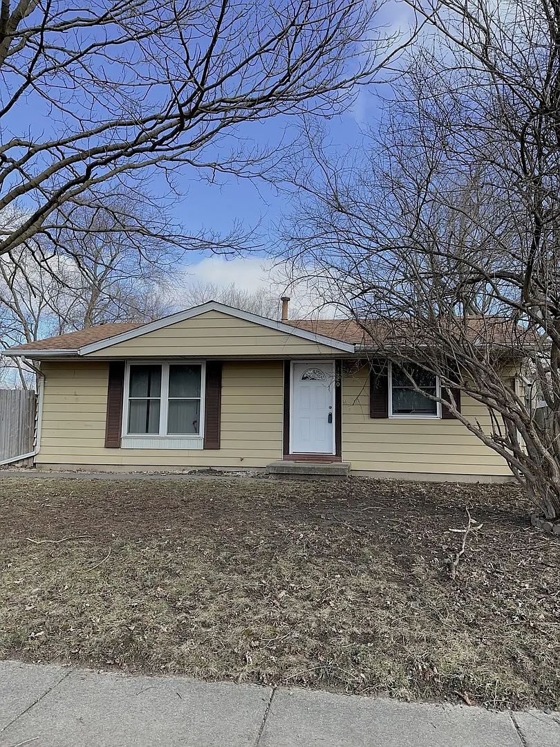 3320 York Dr photo 1