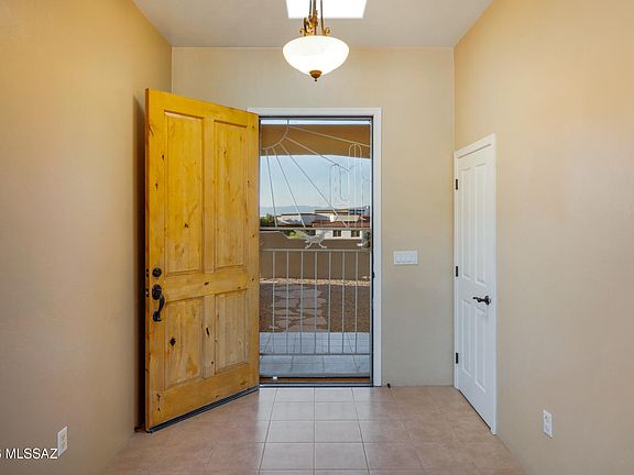 5th image of 251 N Del Sur Dr