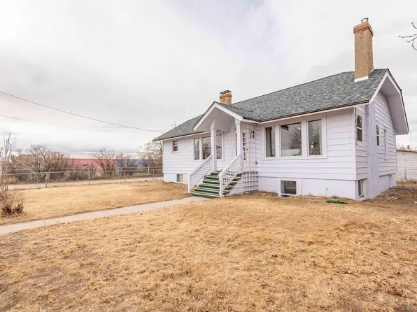 334 Pierce St, Laramie, WY 82070