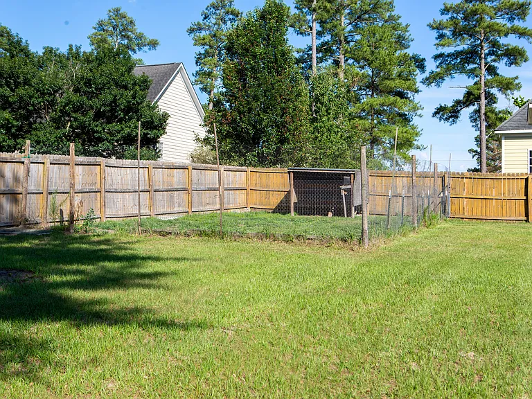 432 Booth Pond Rd — Photo 22
