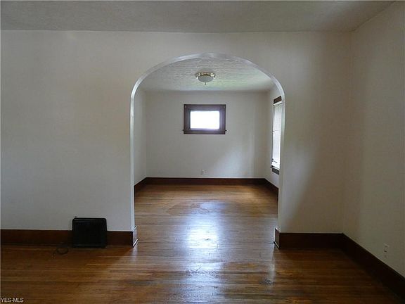 5th image of 309 Iowa Ave