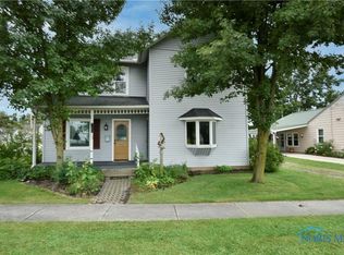 201 S Railroad St, Oak Harbor, OH