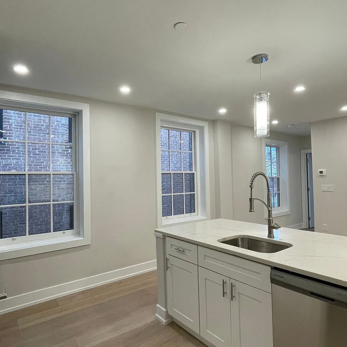 1 bed, 530 sqft, $1,895 — Photo 2