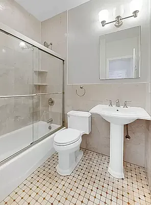 Rented by REAL New York | media 28