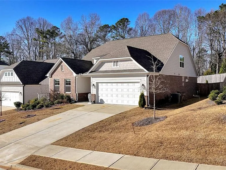 6968 Manchester Dr — Photo 1