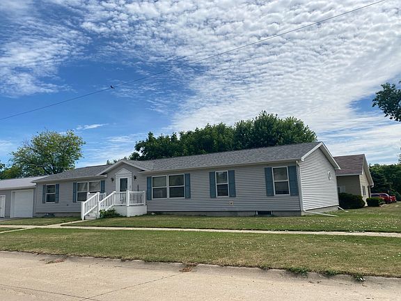 2nd image of 301 N Oak Ave