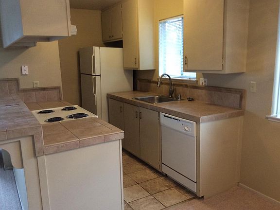 5th image of 363 E Latimer Ave APT 4