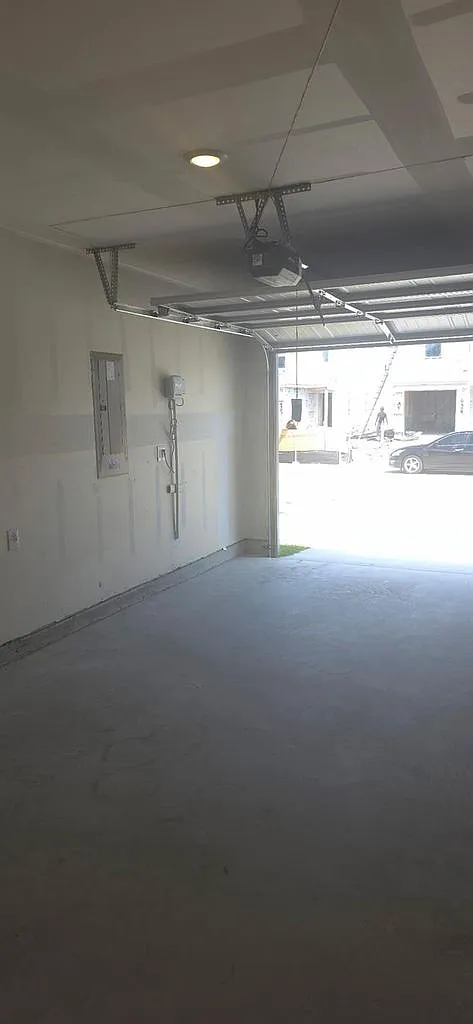 4 bed, 1535 sqft, $2,030 — Photo 2