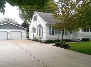 461 Sunset Ct, Denmark, WI 54208