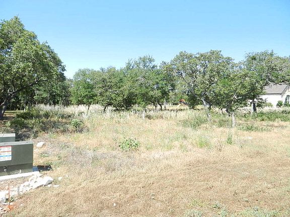 3rd image of 1915 Havenwood Blvd