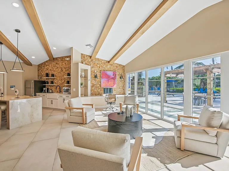 The Coast Residences — Photo 9