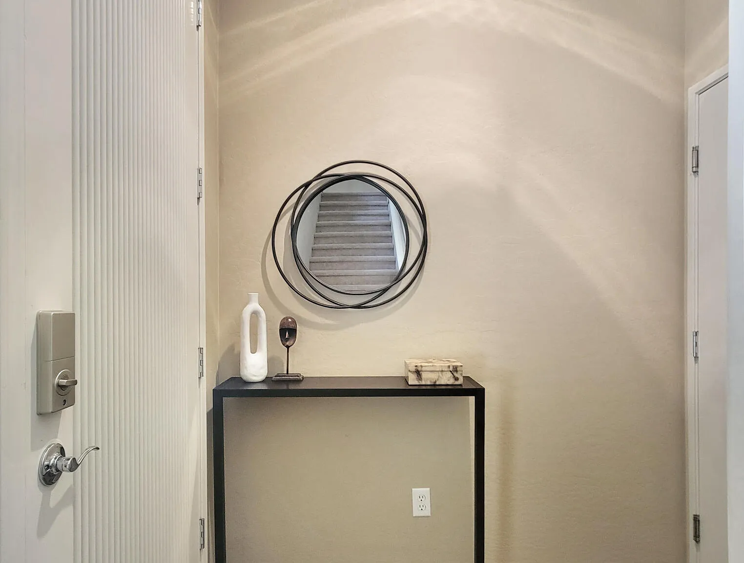 3 bed, 2.0 bath, 1795 sqft, $2,900 — Photo 3